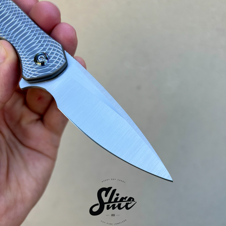 WE Knives Kitefin button lock
