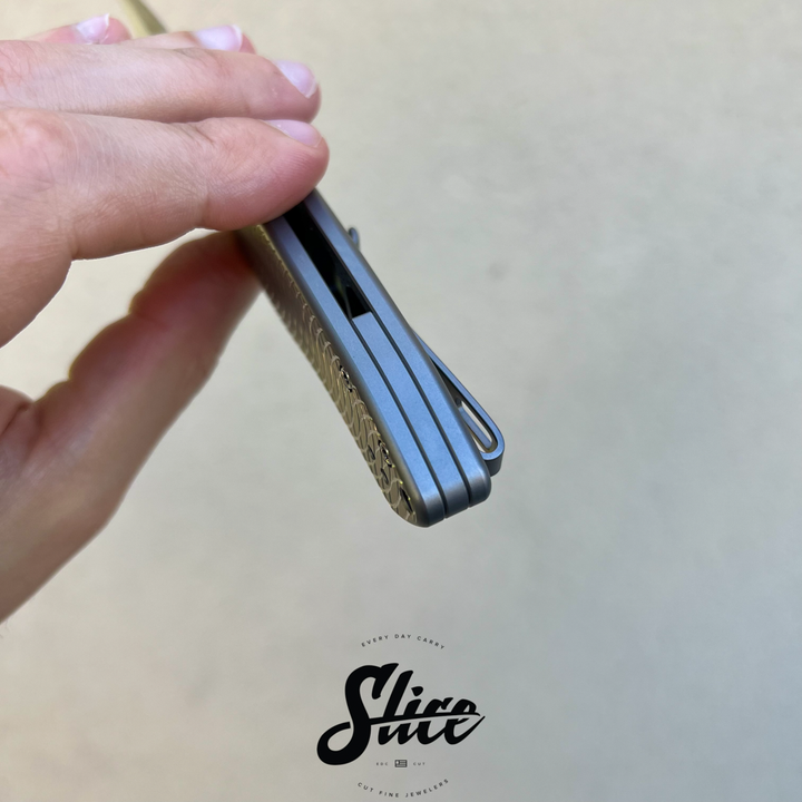 WE Knives Kitefin button lock