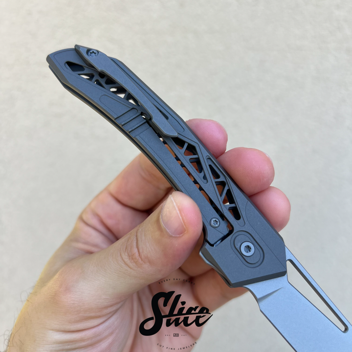 Avian Knives Topaza