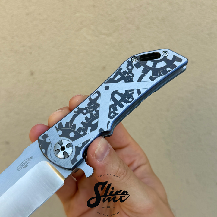 Darrel Ralph Dominator V4