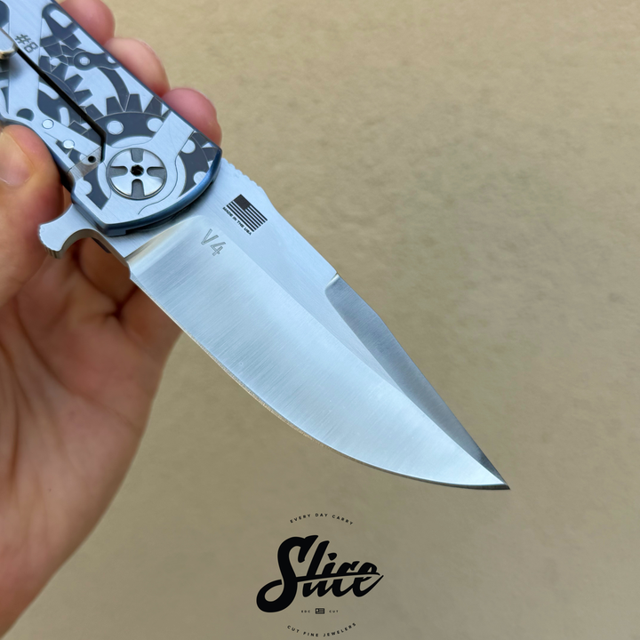 Darrel Ralph Dominator V4